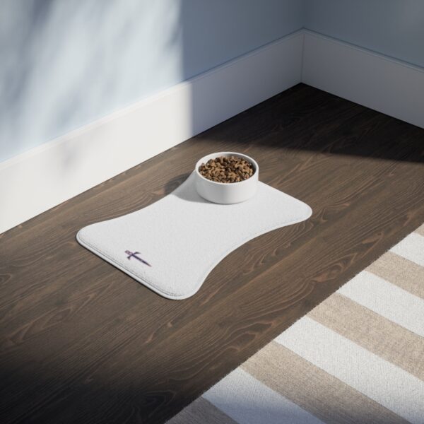 Trump 8 - Branded Pet Feeding Mats - Image 3